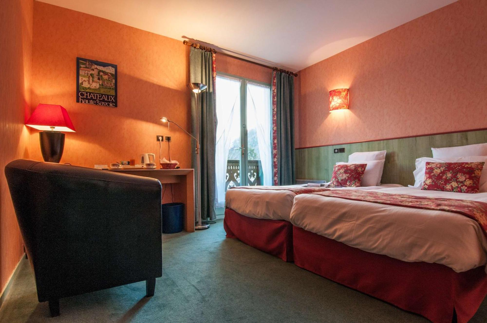 Brit Hotel Florimont Saint-Ferréol Exteriör bild